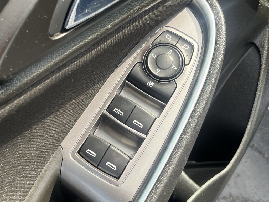 2020 Chevrolet Malibu Image 25