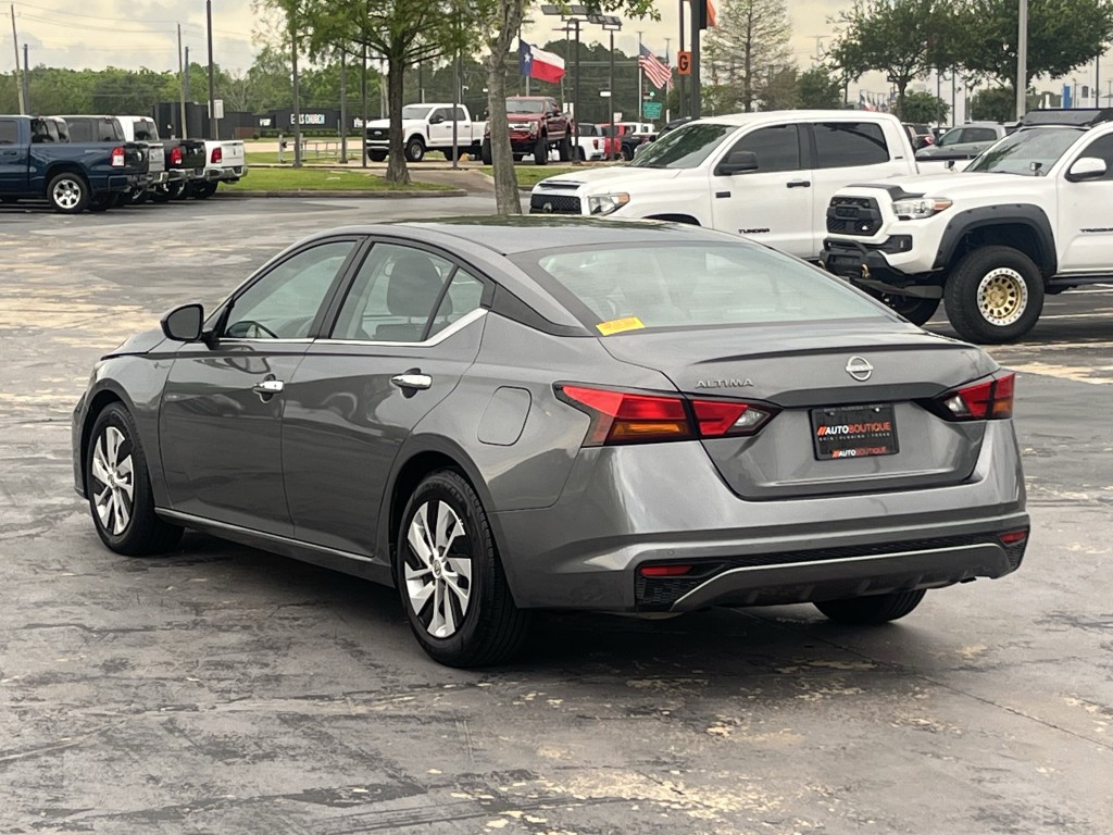 2024 Nissan Altima Image 8