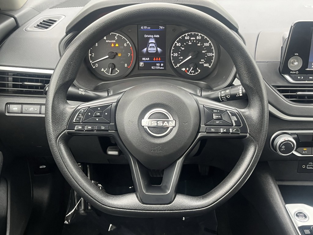 2024 Nissan Altima Image 17