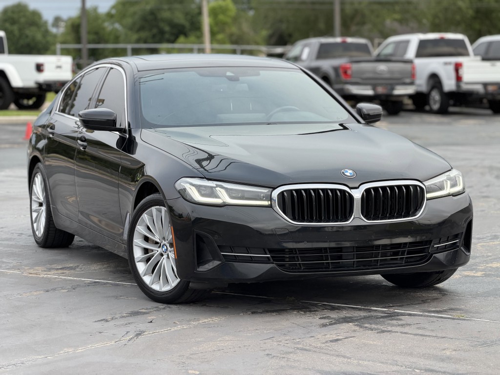 2021 BMW 5 Series Image 3
