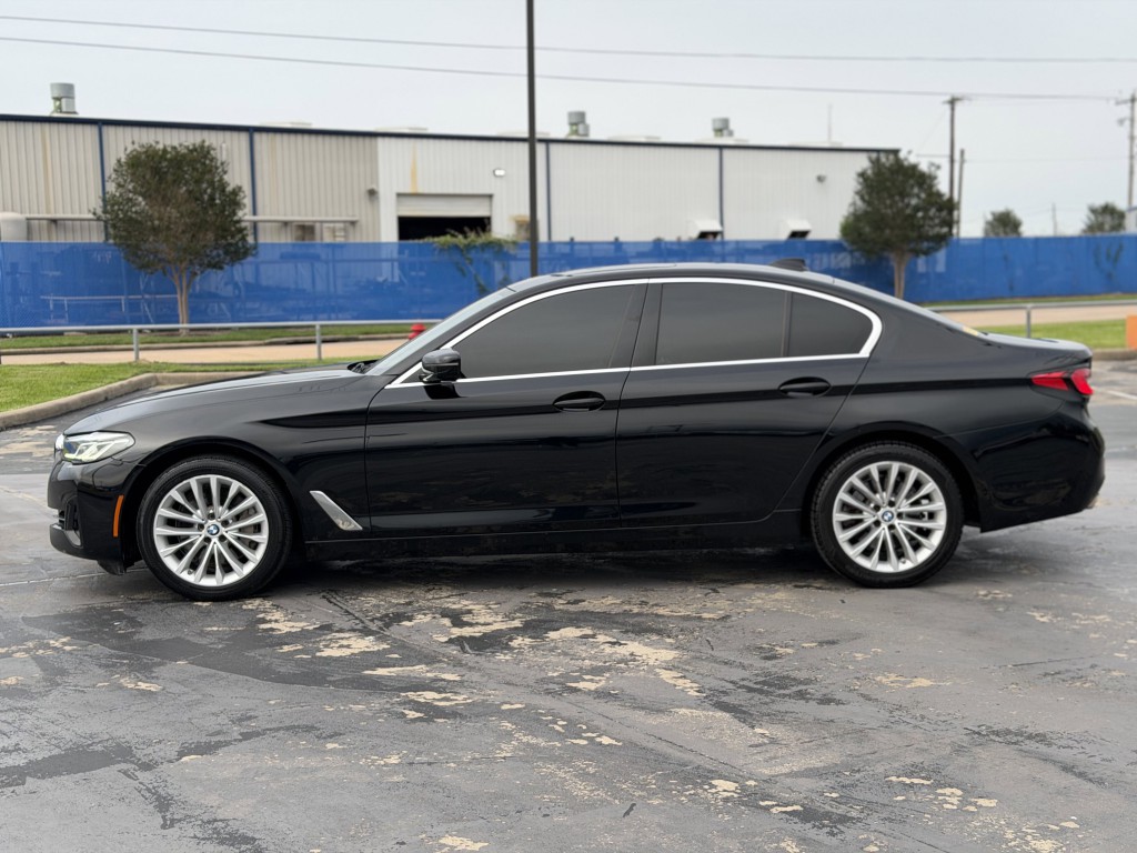2021 BMW 5 Series Image 11