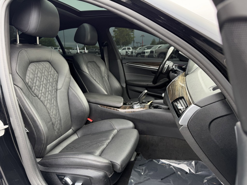 2021 BMW 5 Series Image 28