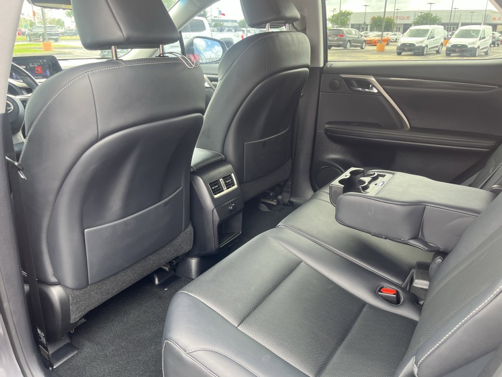 2017 Lexus RX Image 32