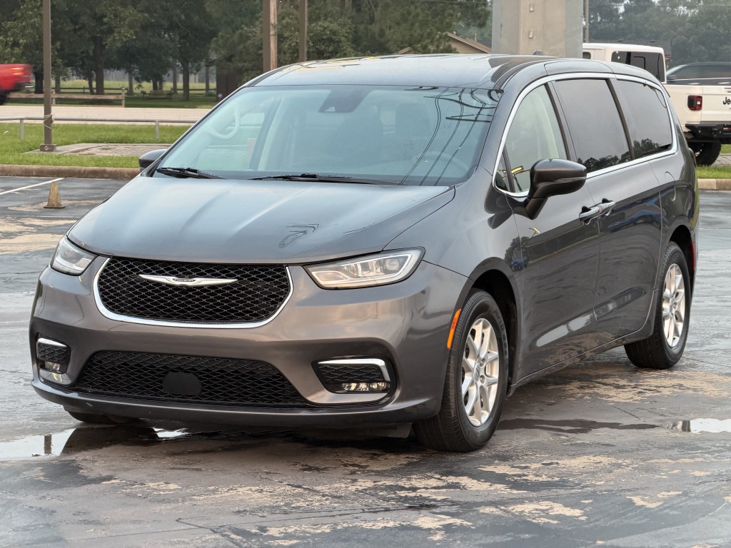 2023 Chrysler Pacifica Image 5