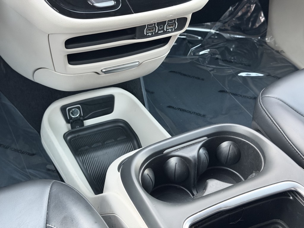 2023 Chrysler Pacifica Image 19
