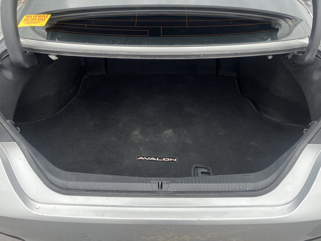 2019 Toyota Avalon Image 13