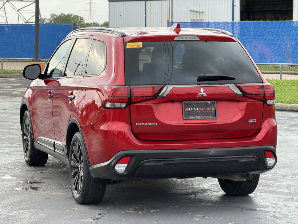 2020 Mitsubishi Outlander Image 8