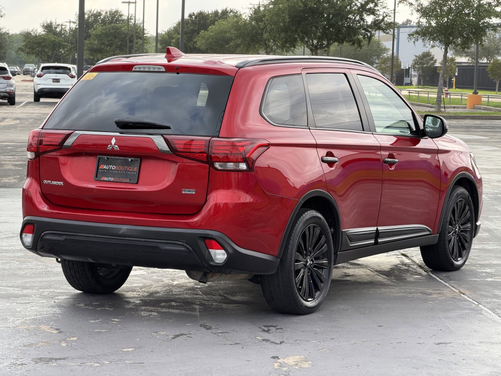 2020 Mitsubishi Outlander Image 9