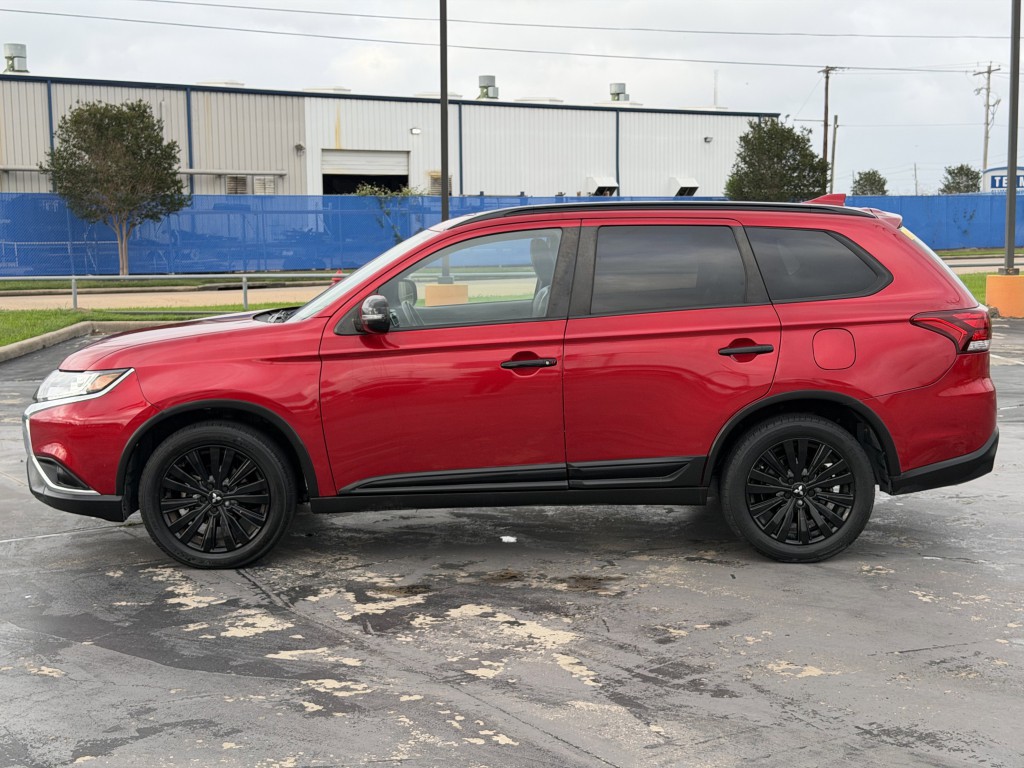 2020 Mitsubishi Outlander Image 10