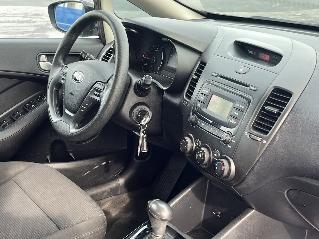 2017 Kia Forte Image 15