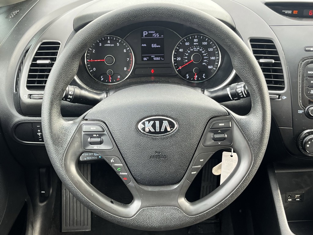 2017 Kia Forte Image 17