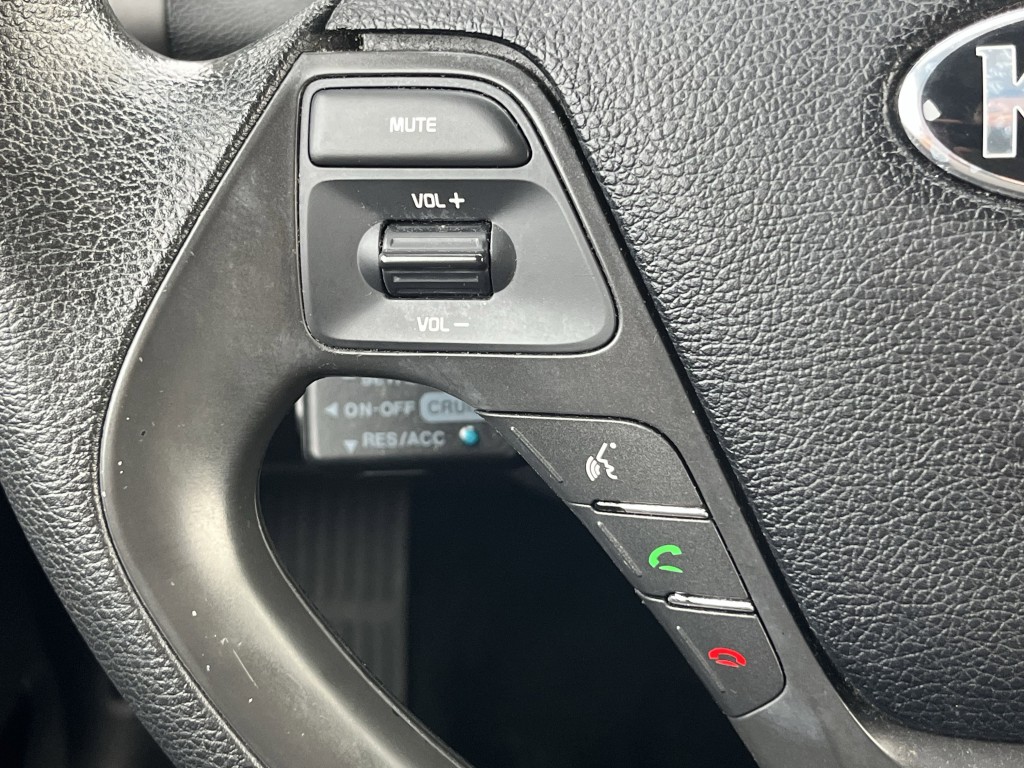 2017 Kia Forte Image 18