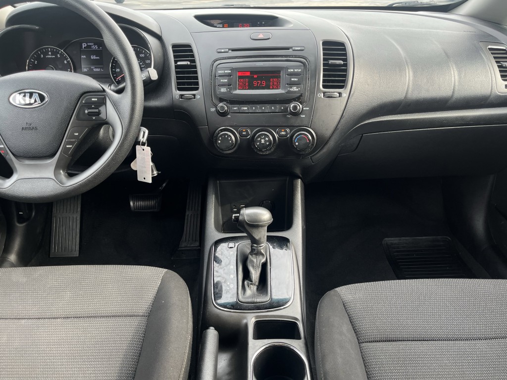 2017 Kia Forte Image 23
