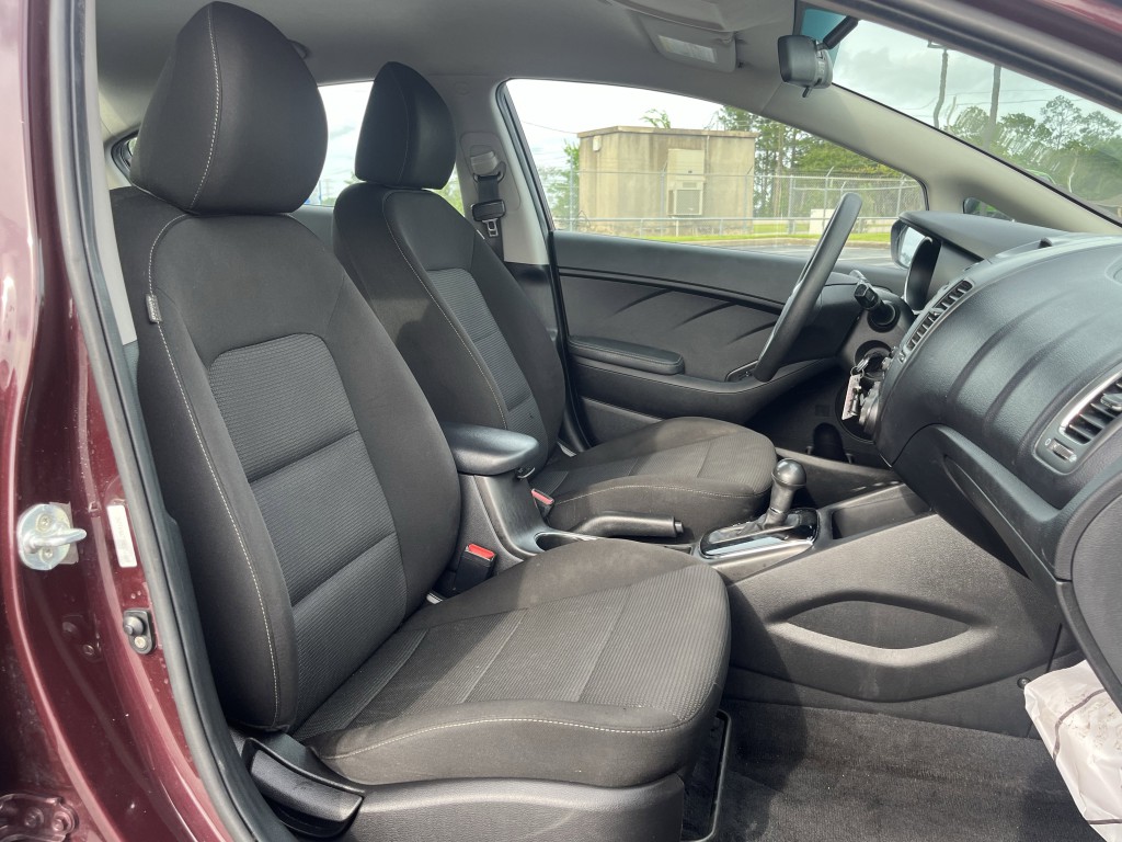 2017 Kia Forte Image 26