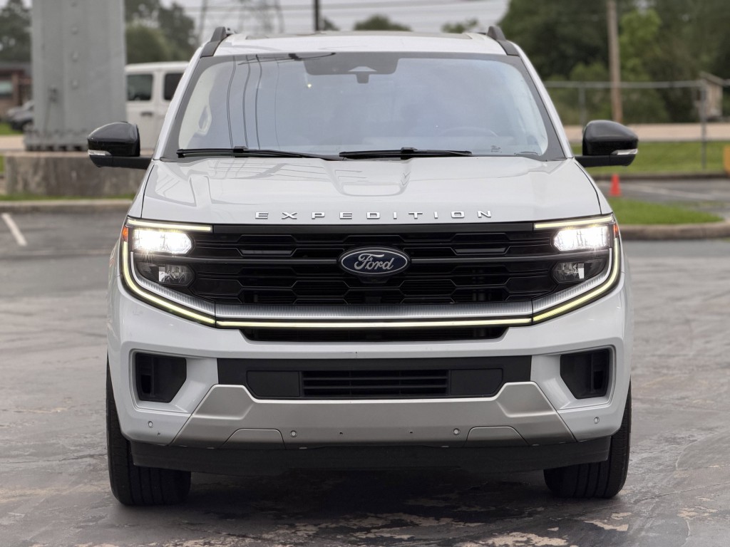 2025 Ford Expedition Image 6