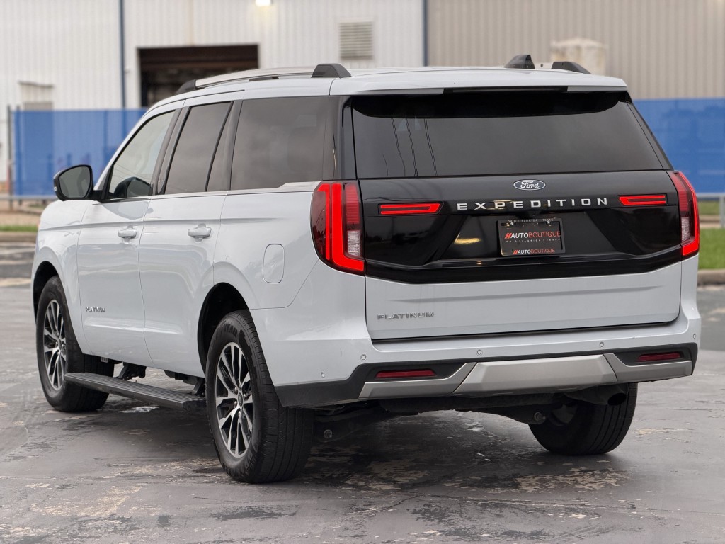 2025 Ford Expedition Image 9