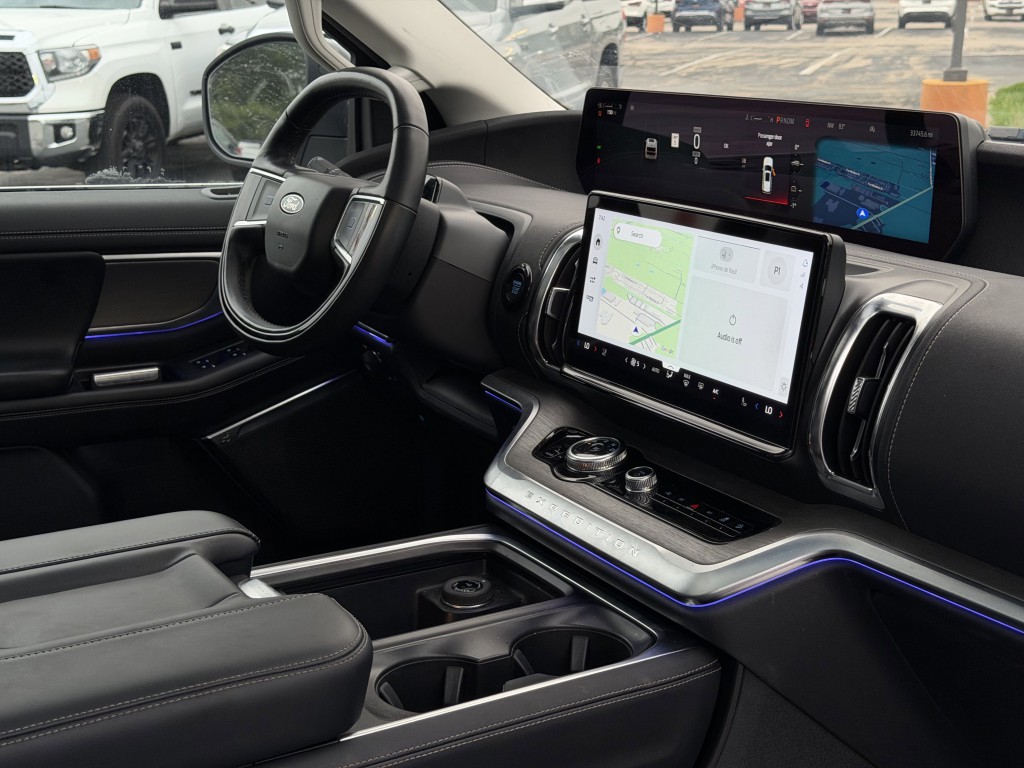 2025 Ford Expedition Image 12