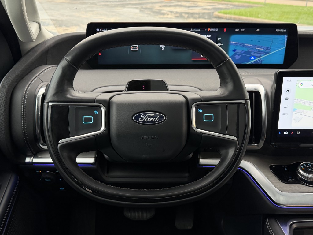 2025 Ford Expedition Image 13