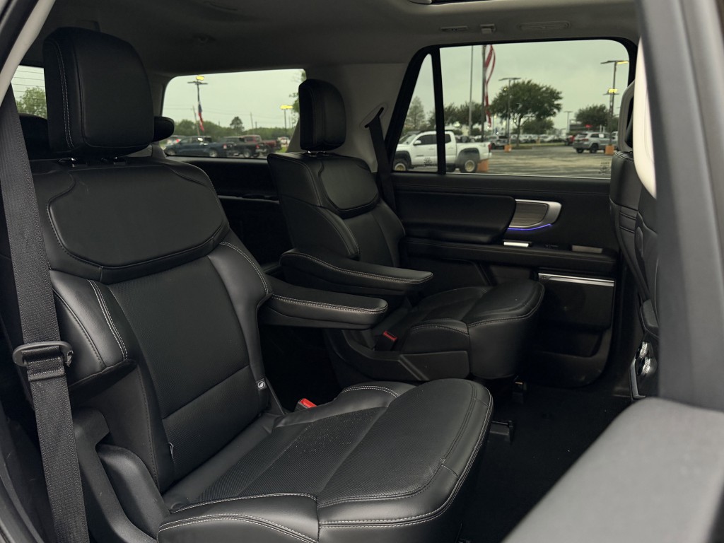 2025 Ford Expedition Image 23