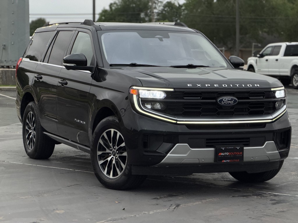 2025 Ford Expedition Image 3