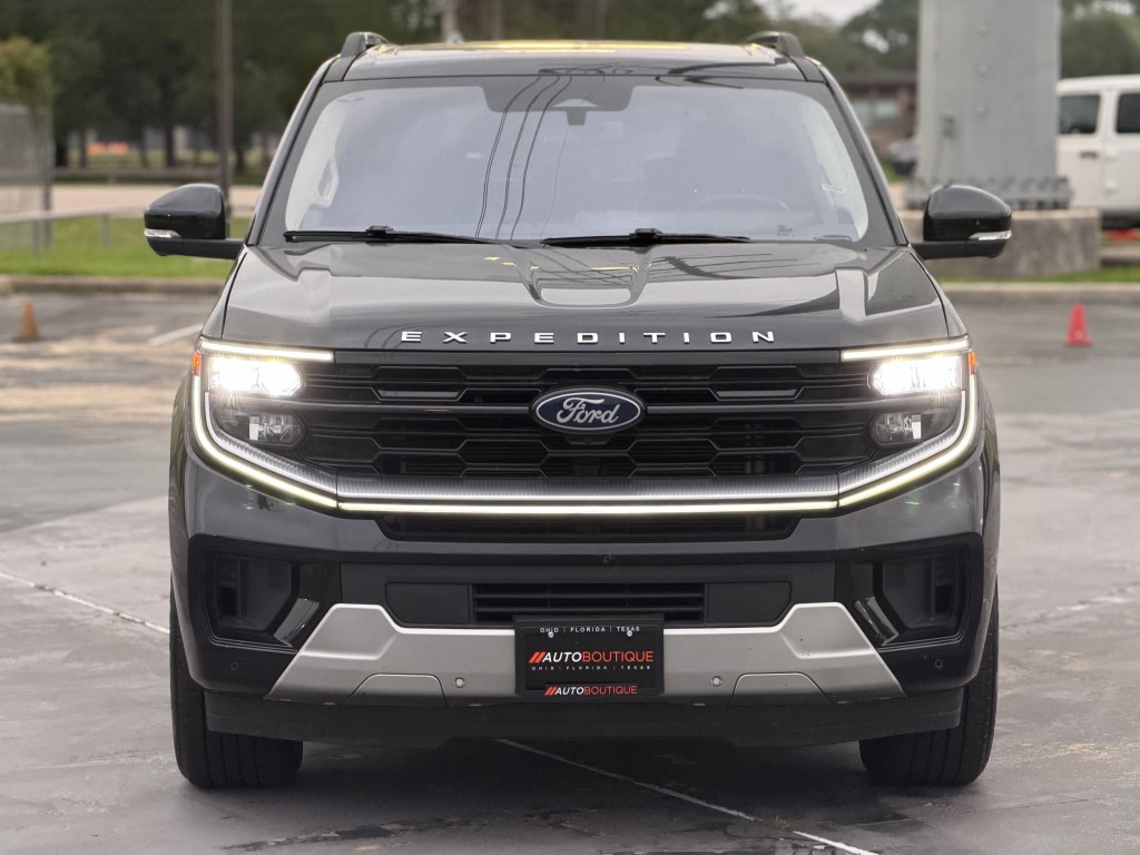 2025 Ford Expedition Image 6