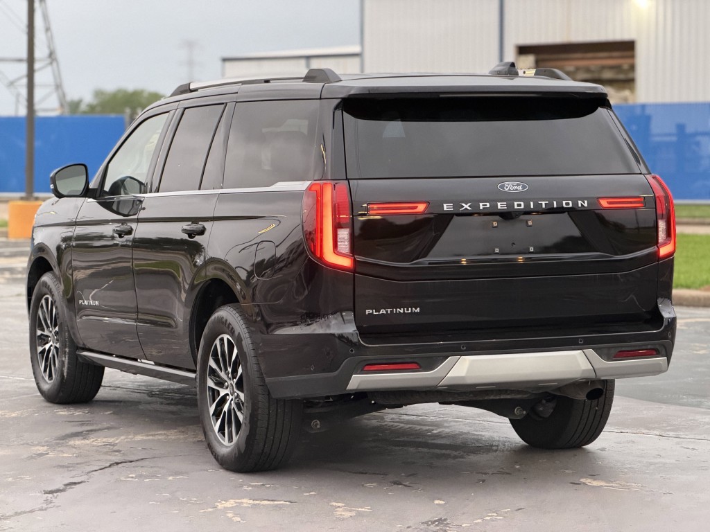 2025 Ford Expedition Image 9