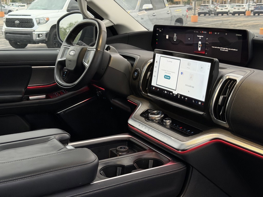 2025 Ford Expedition Image 14