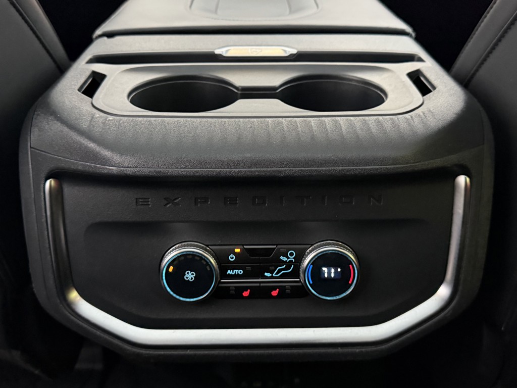 2025 Ford Expedition Image 30