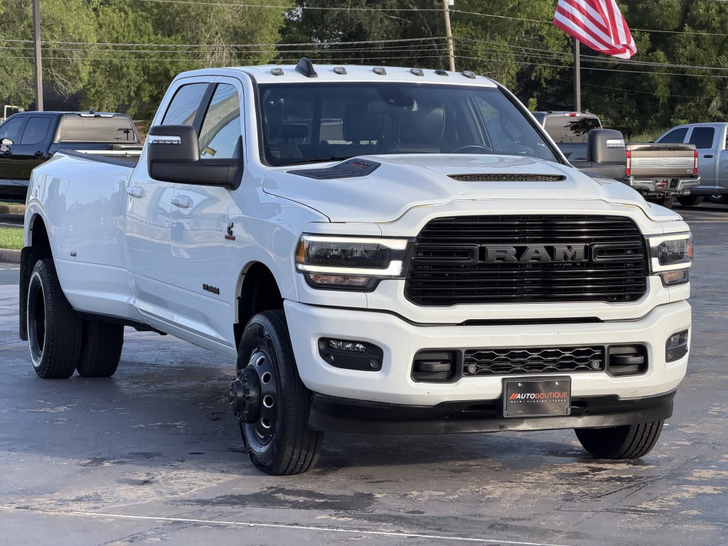 2024 RAM 3500 Image 3