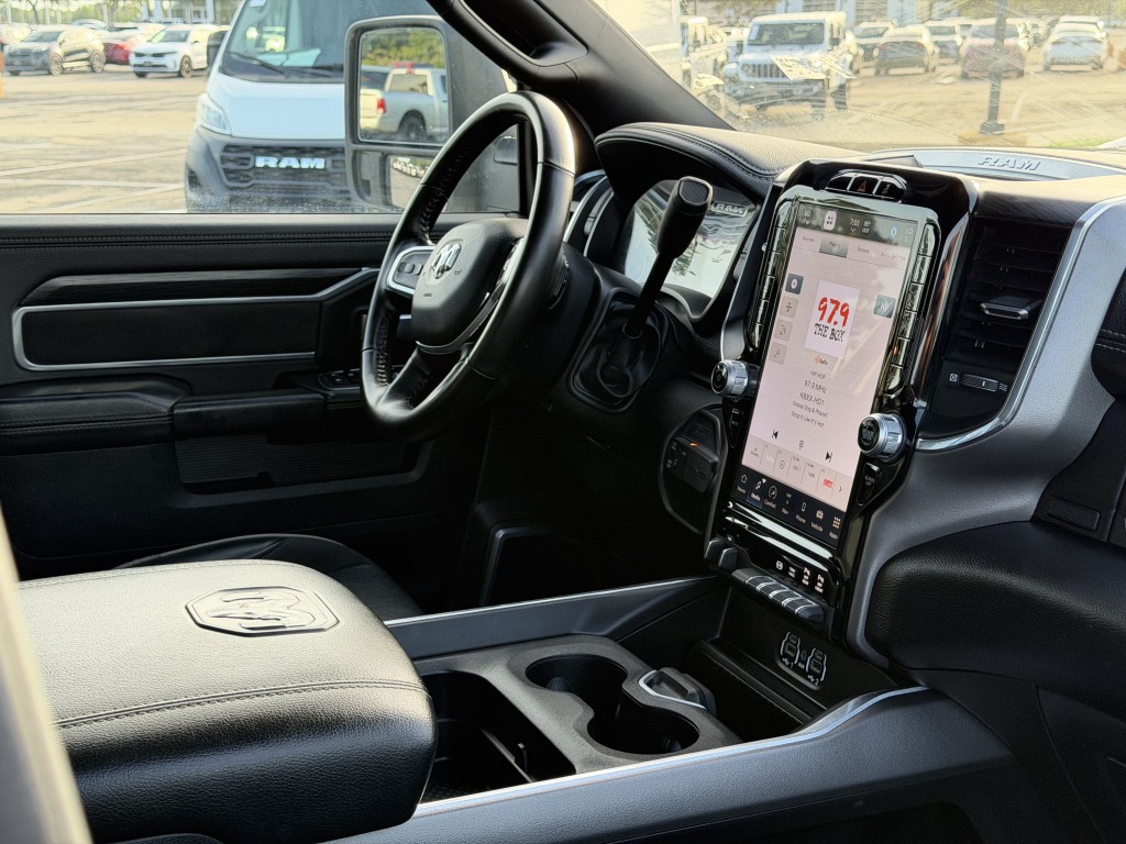 2024 RAM 3500 Image 13