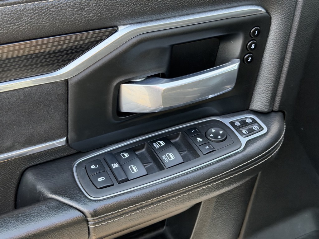 2024 RAM 3500 Image 23