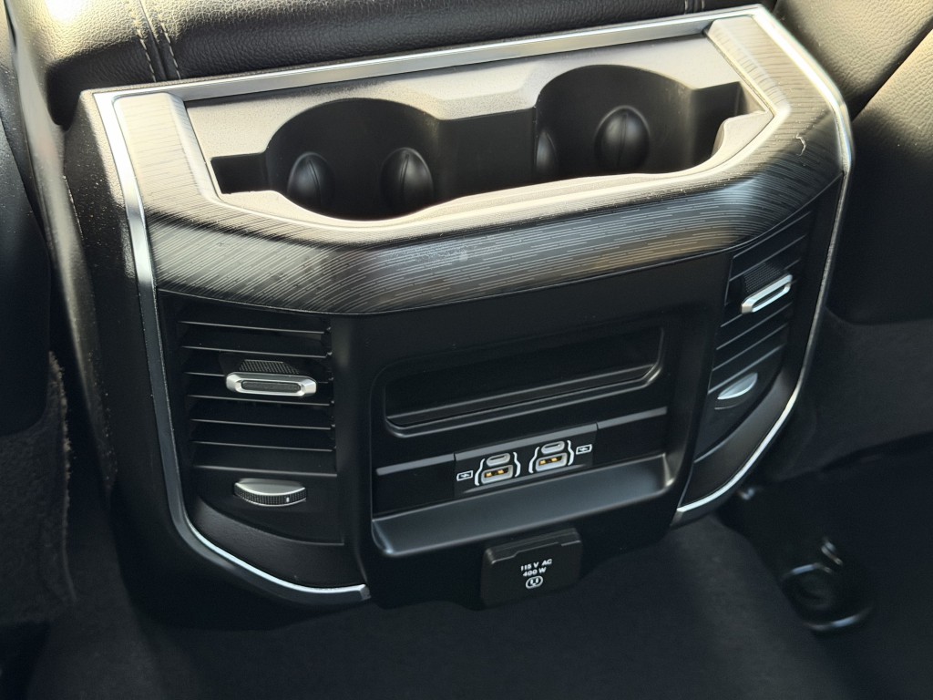2024 RAM 3500 Image 28