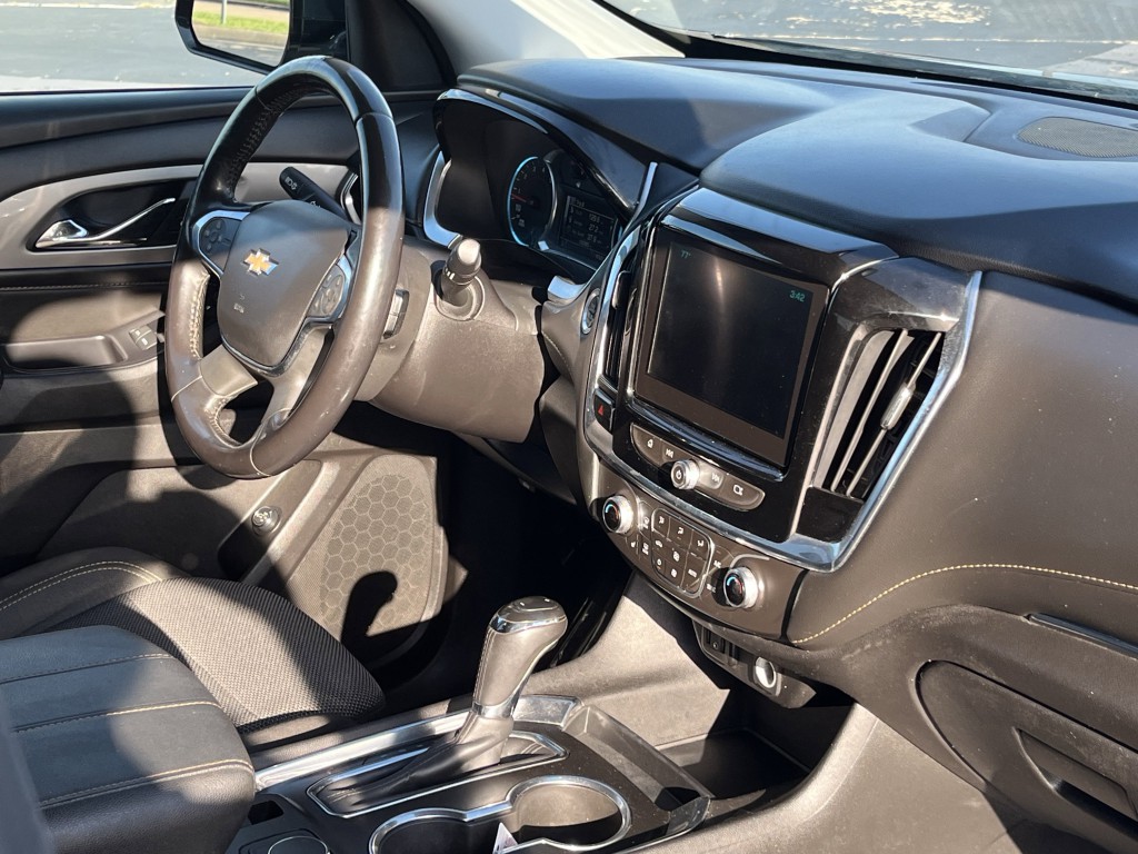 2018 Chevrolet Traverse Image 16