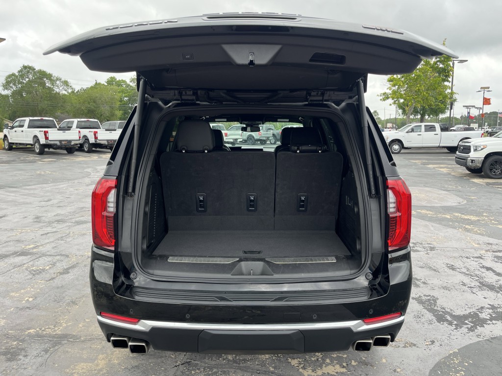 2025 GMC Yukon Image 11