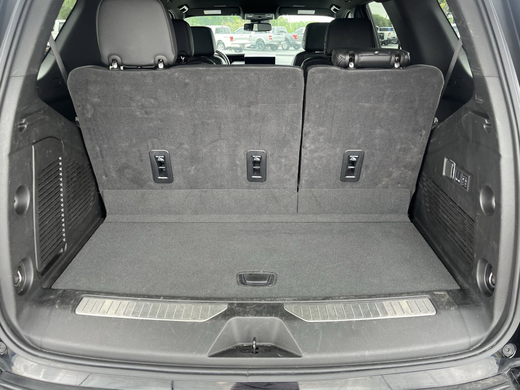 2025 GMC Yukon Image 12
