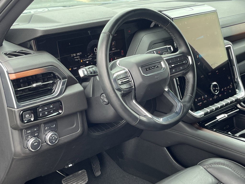 2025 GMC Yukon Image 15