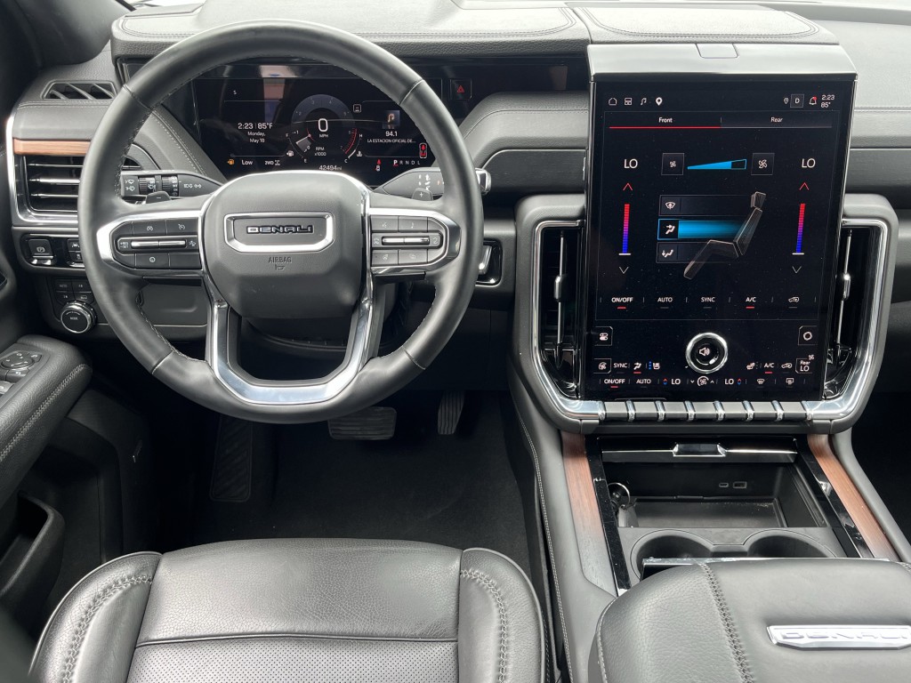2025 GMC Yukon Image 17