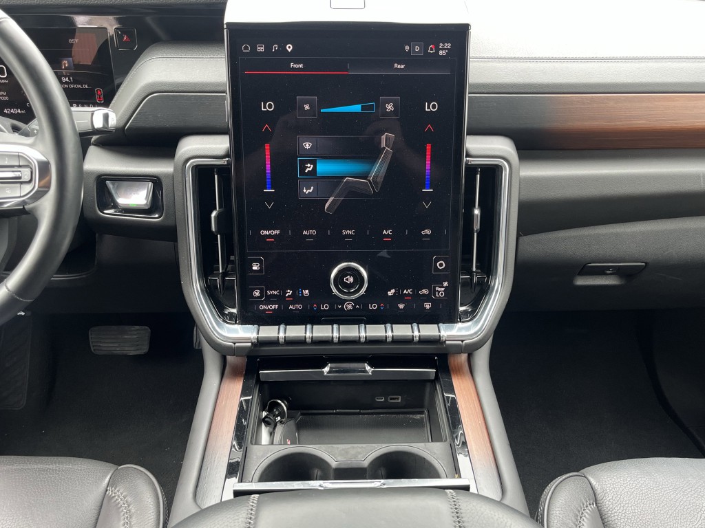 2025 GMC Yukon Image 25