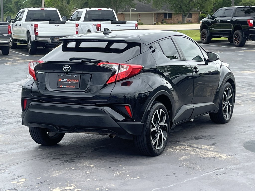 2019 Toyota C-HR Image 9