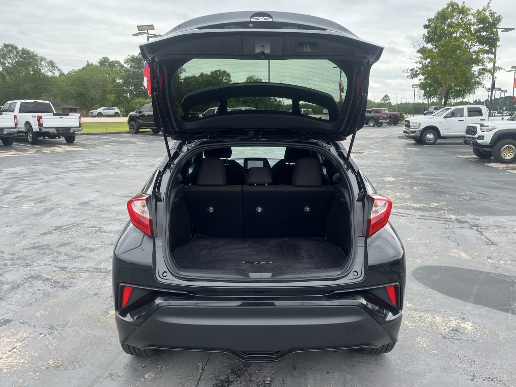 2019 Toyota C-HR Image 11