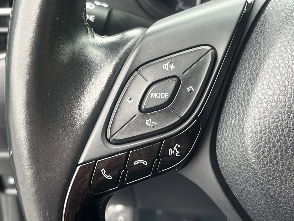 2019 Toyota C-HR Image 18