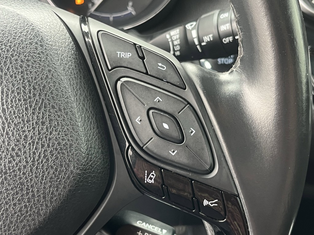 2019 Toyota C-HR Image 19