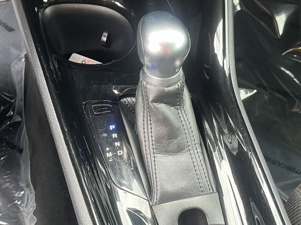 2019 Toyota C-HR Image 21