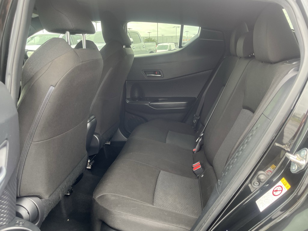 2019 Toyota C-HR Image 28