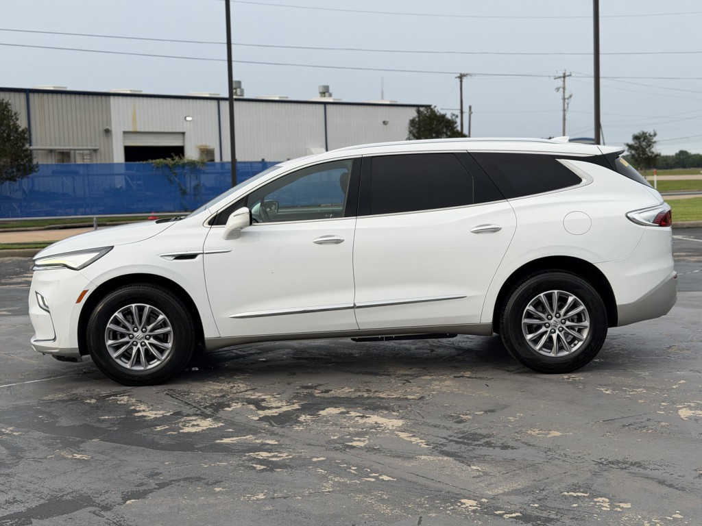 2024 Buick Enclave Image 9