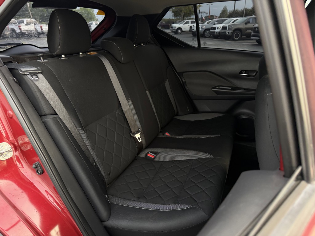 2020 Nissan Kicks Image 24