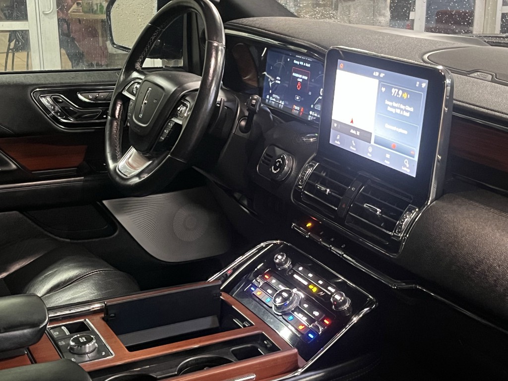 2020 Lincoln Navigator Image 13