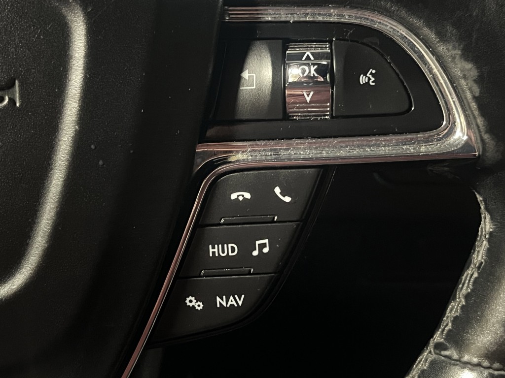 2020 Lincoln Navigator Image 17