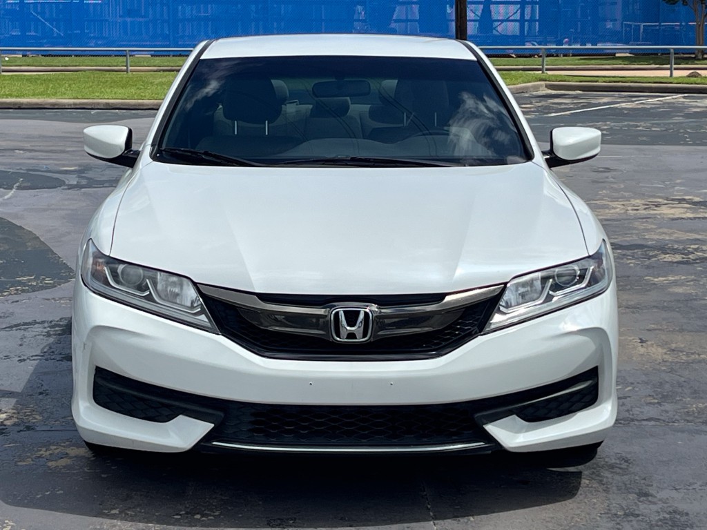 2017 Honda Accord Image 7