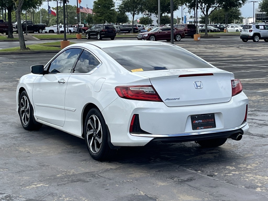 2017 Honda Accord Image 9